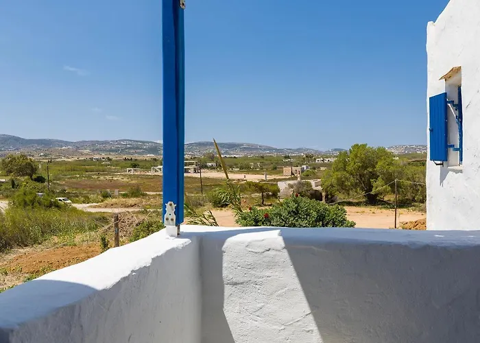 White Earth Paros Μώλος Πάρου