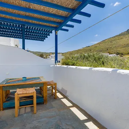 White Earth Paros Apartamento