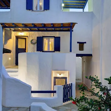 White Earth Paros شقة