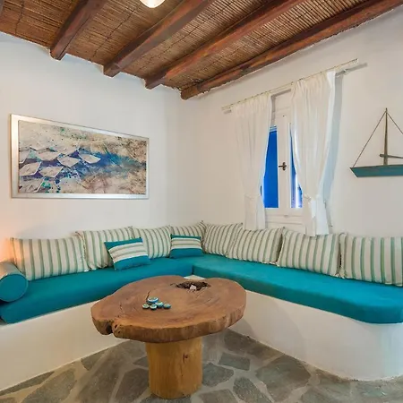 White Earth Paros * Molos (Paros)