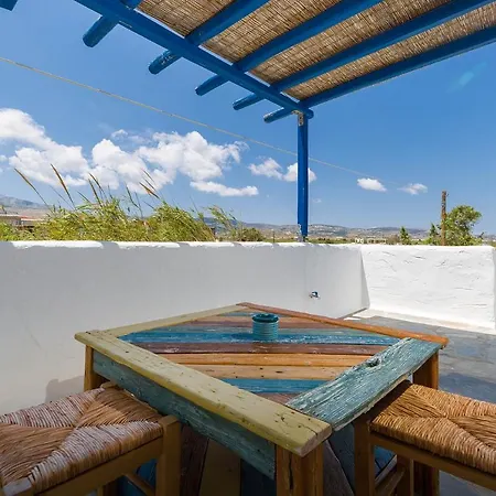 White Earth Paros * Molos (Paros)